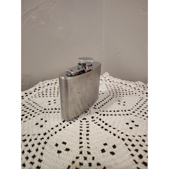 DEWAR'S STAINLESS STEEL 4OZ. SCOTCH WHISKEY Empty FLASK - Picture 4 of 10